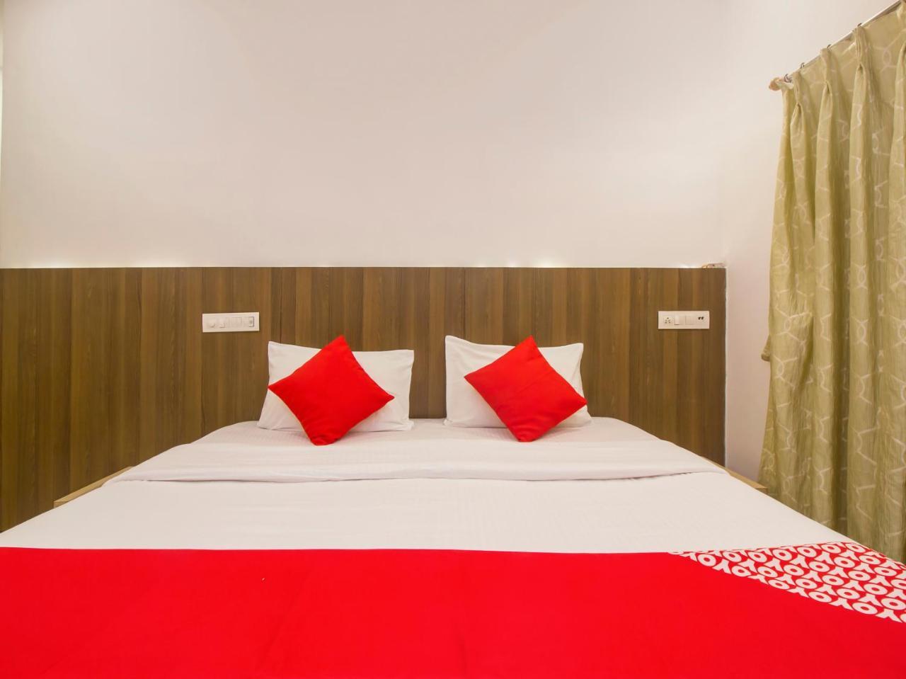 Oyo Flagship 19825 Hotel Panchratna Panvel Exteriör bild