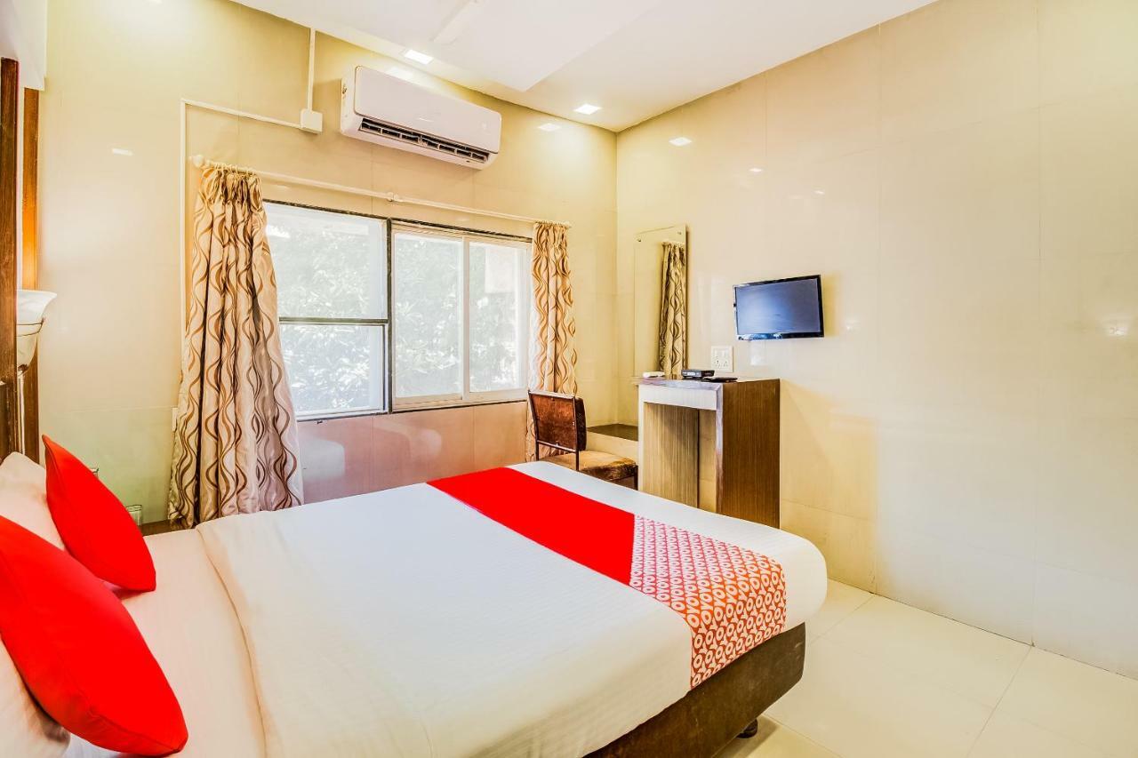Oyo Flagship 19825 Hotel Panchratna Panvel Exteriör bild