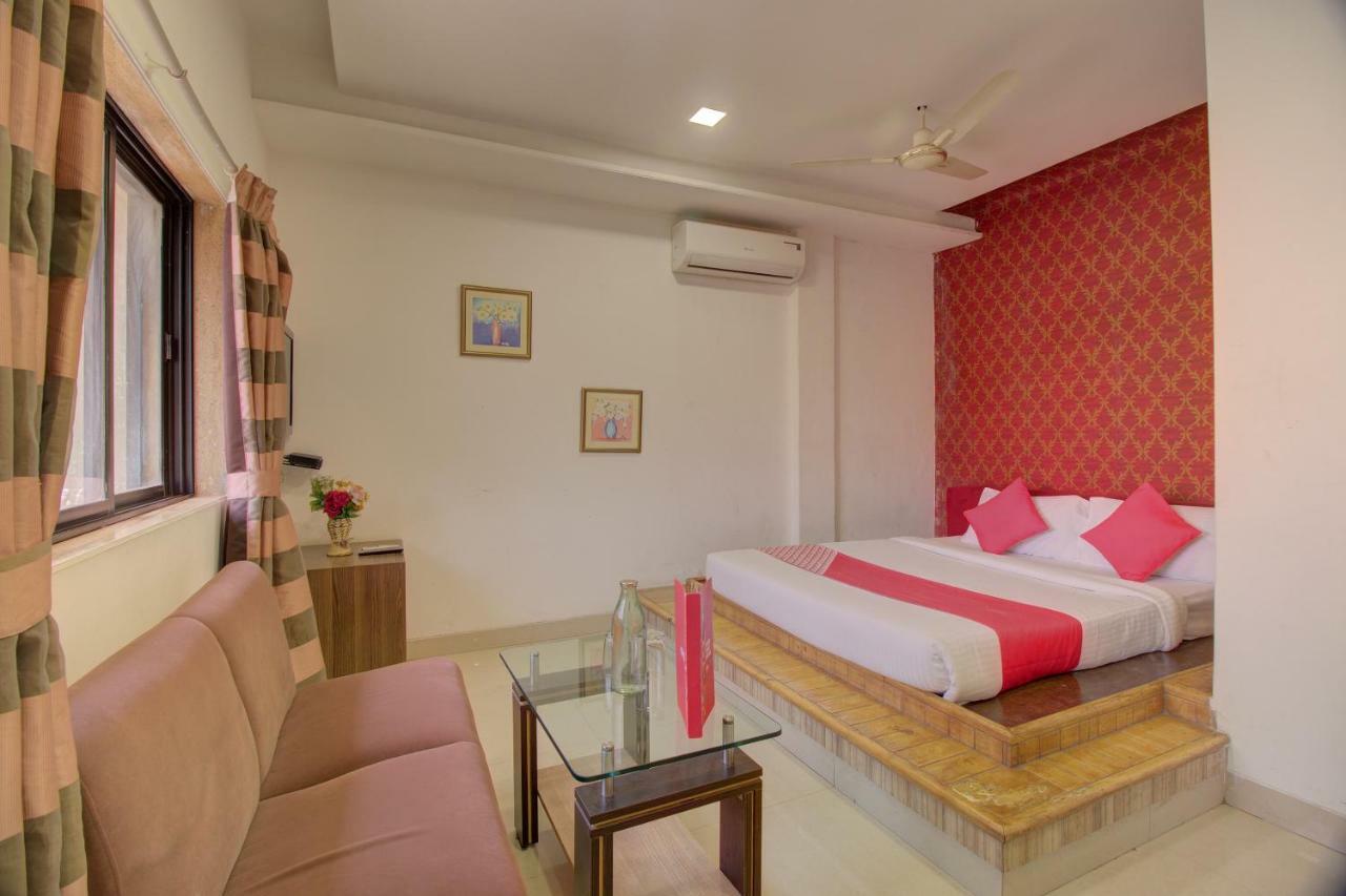Oyo Flagship 19825 Hotel Panchratna Panvel Exteriör bild