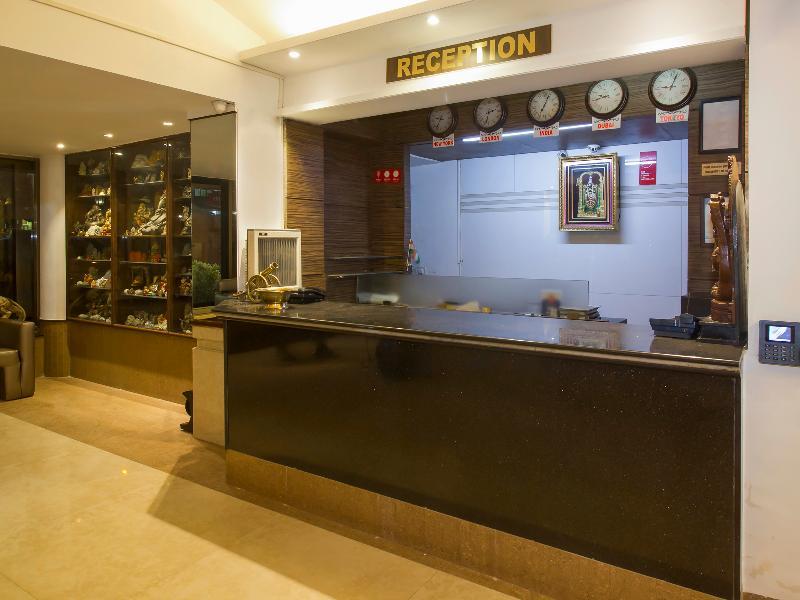 Oyo Flagship 19825 Hotel Panchratna Panvel Exteriör bild